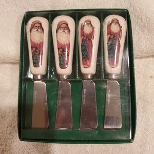 Spreaders - Set of 4 Santas